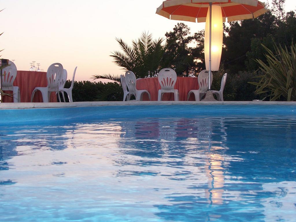Bed And Breakfast " Il Tesoro Di Mario " Falconara Marittima Extérieur photo