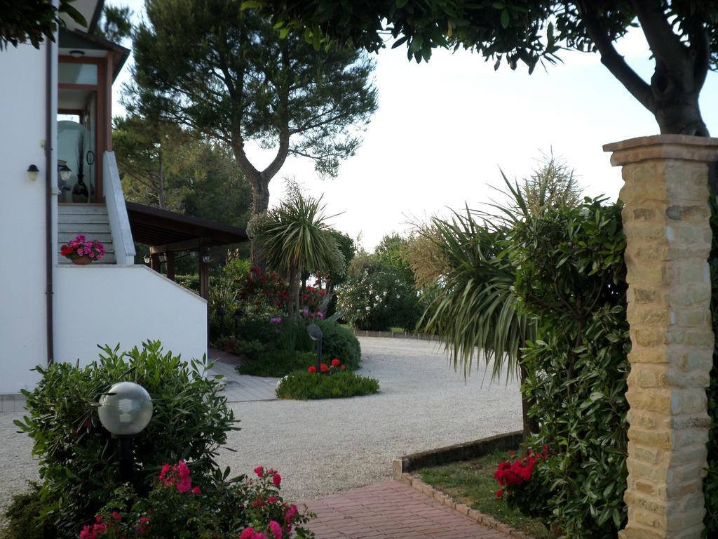 Bed And Breakfast " Il Tesoro Di Mario " Falconara Marittima Extérieur photo