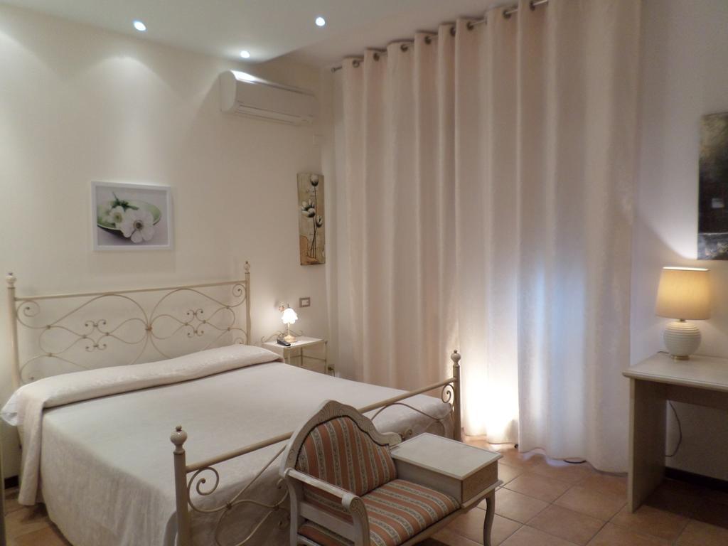 Bed And Breakfast " Il Tesoro Di Mario " Falconara Marittima Extérieur photo